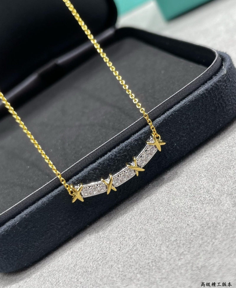 T*f*ny necklaces